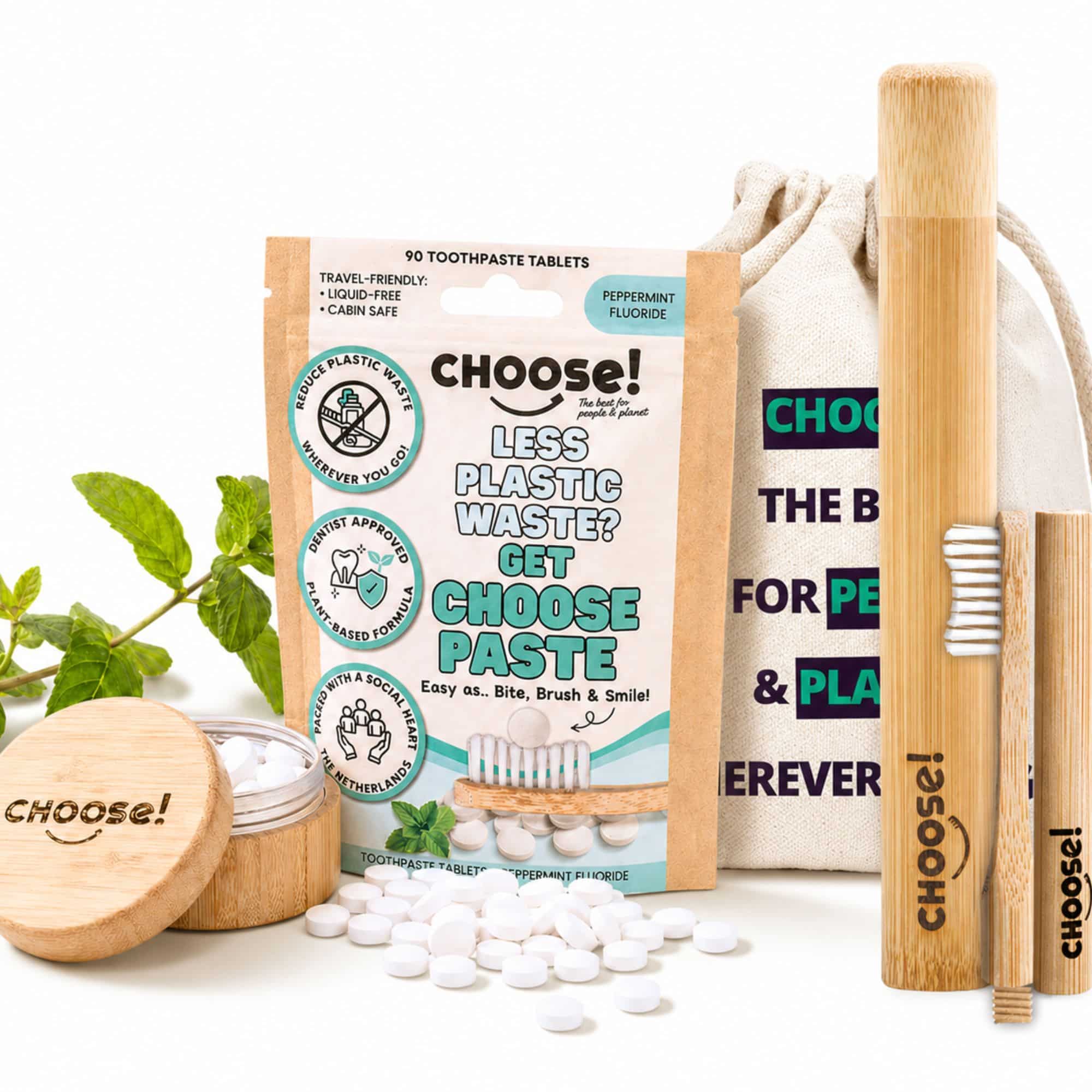 CHOOSE Travel Gift Box met 90 tandpasta tabletten, bamboe pot, bamboe tandenborstel en koker